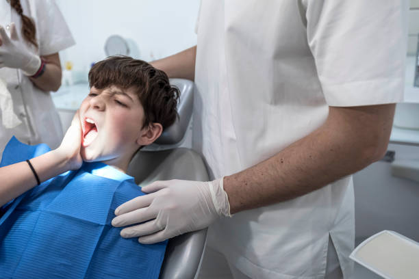 Best Emergency Broken Tooth Repair in Newton, IL